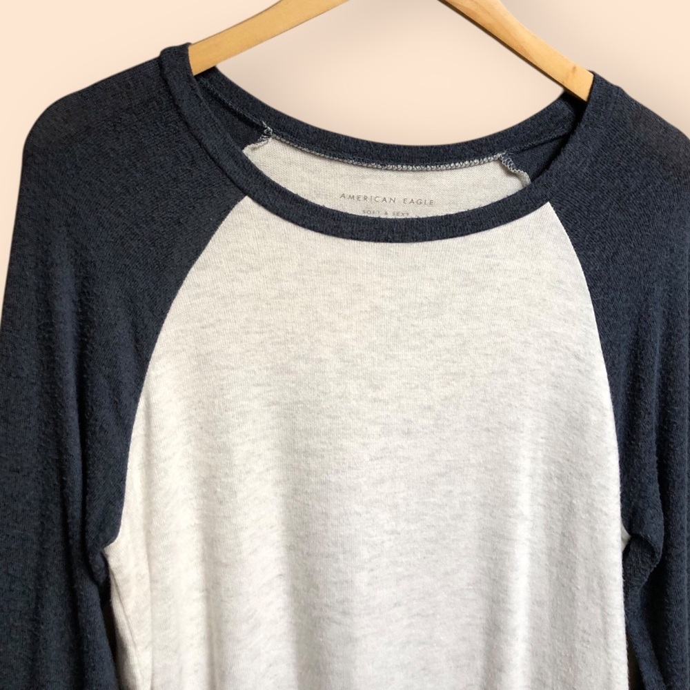 American Eagle Soft & Sexy Plush Raglan Long Sleeve Knit Shirt Women’s Small - Picture 3 of 8